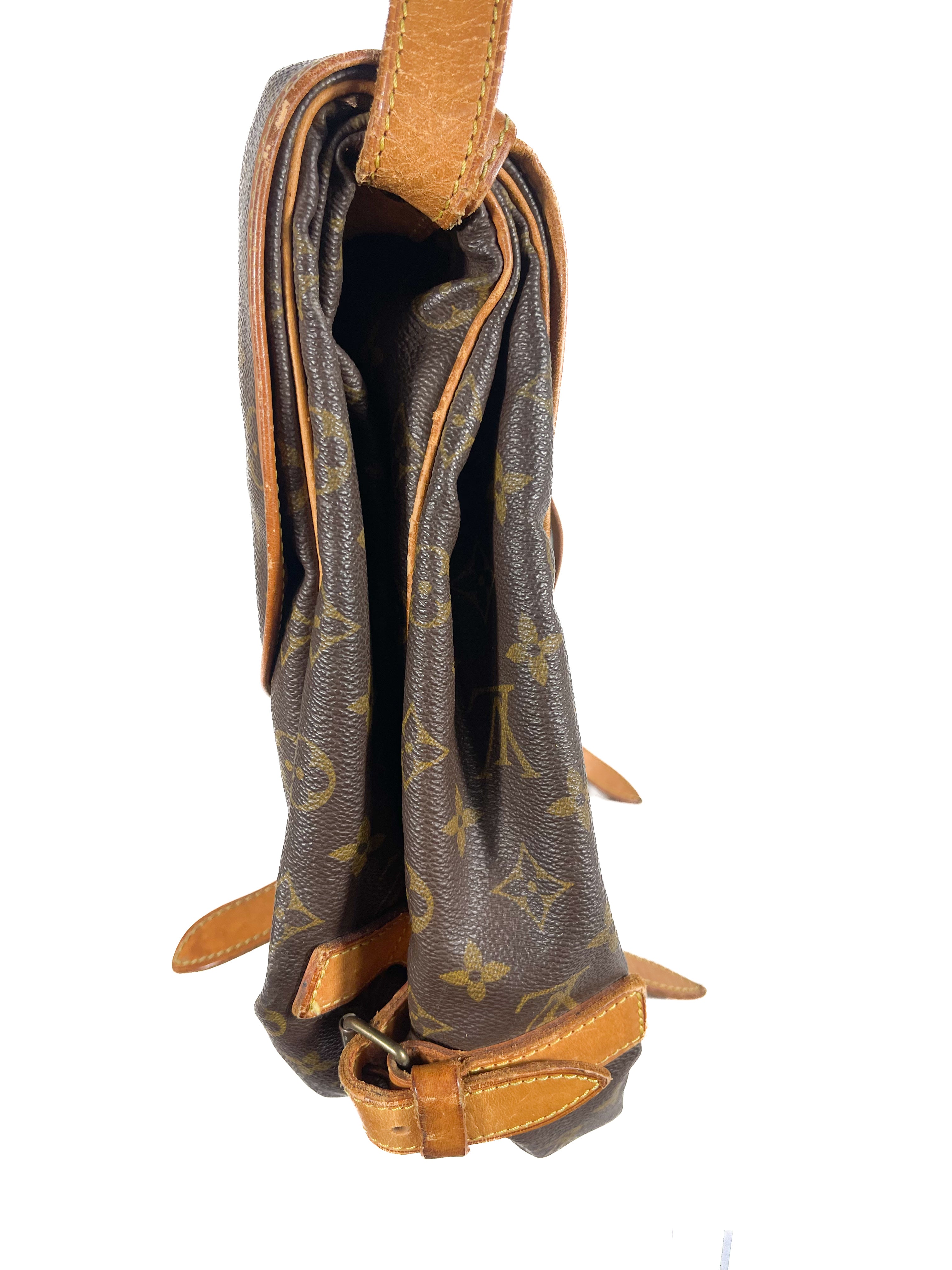 Louis Vuitton Saumur 43 Schultertasche